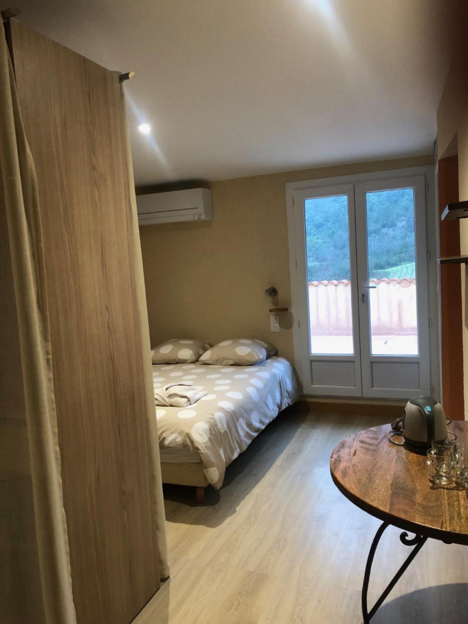 Auberge De La Vallee Saint-Jean-de-Bueges Ngoại thất bức ảnh